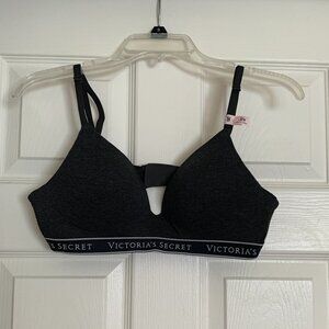 NWT. VS Bra. Size 36B